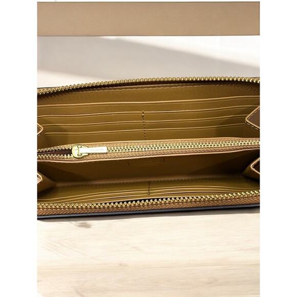 Coach CA125 Tom Wesselmann Limited Edition Rogue 25 X & CA225 Wallet - Picture 8 of 15